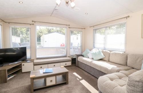 Hopton House | Hazell Thorne Hideaway