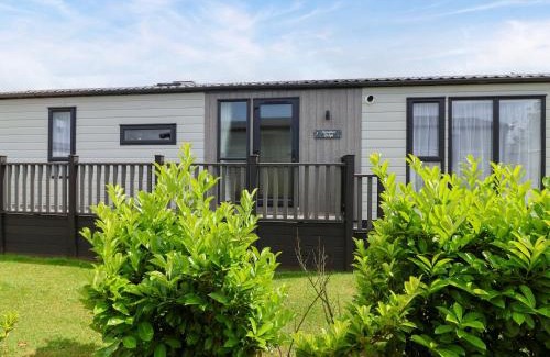 Chipping Norton House | Hazelnut Lodge