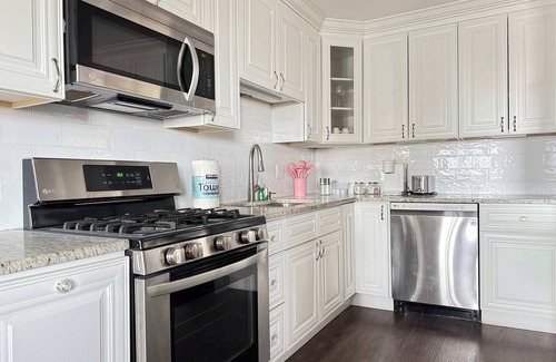 Peachtree Center Apartment | Heart Downtown King Bed City View w Washer Dryer