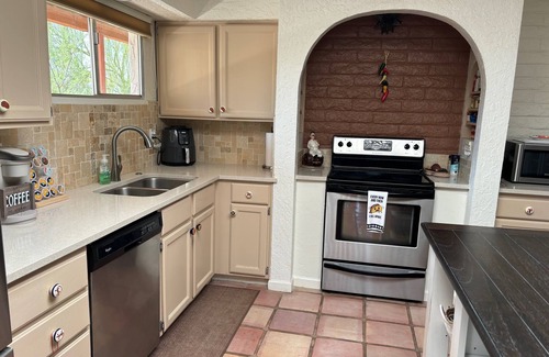 Village Vista House | HEART of Cave Creek, private pool w/heated option! WALK to town, coffee, shops!