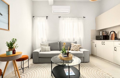 Florentin Apartment | Heart of Florentin Stylish Stay
