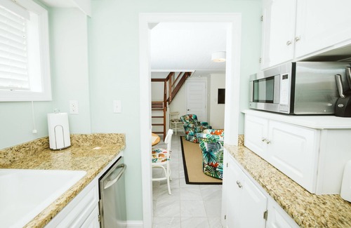 Morehead City Cottage | Heart of Historic Beaufort - 129 Craven Streetn300 feet from Beaufort Waterfront