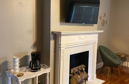 Caddo Heights-South Highlands House | Heart of it All- with free off street parking!