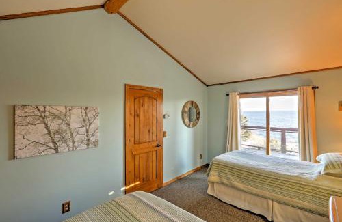 Schroeder House | Heart of Superior Lake Cabin 15 Mi to Lutsen Mtn!