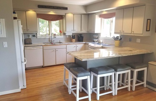 Waitsfield House | Heart of the Madriver Valley - Beautiful Views & Sunrises & close to skibus