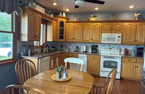 Amherst House | Heart's Desire-3 bdrm/2ba country home with amazing views