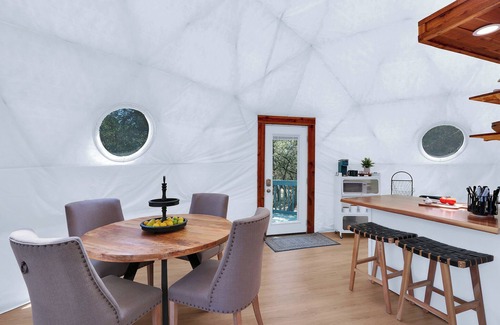 Spring Branch House | Heated Cowboy Pool + Stargazing Dome & Yoga Studio Retreat