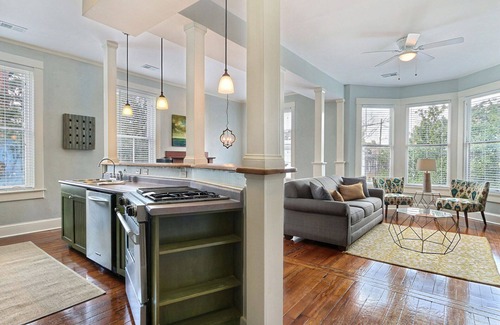 Beach Institute Apartment | Heated Pool Access | 5*Clean | Flex Cancelation