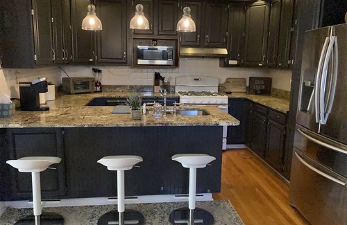 Northampton House | HEATED POOL&HOT TUB! DONT MISS THIS ONE! CLOSE TO EVERYTHING STL DOWNTOWN!
