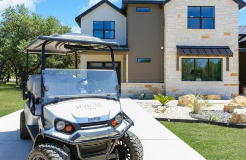 Sabinal House | Heated pool Hot Tub Golf Cart Arcade Two Kitchens