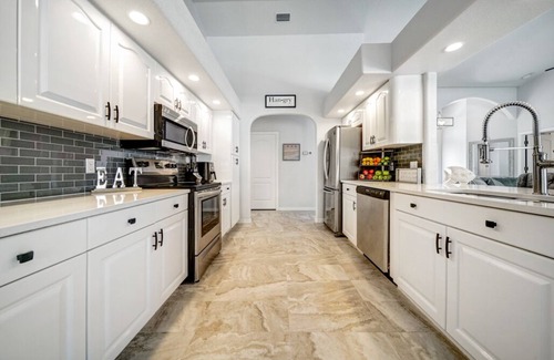 Englewood House | Heated Pool in Luxurious home, 3 minutes to beach