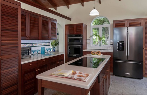Maho Bay Quarter Villa | Heated Pool & Solar Back-Up! Family-Friendly Home Moments to Maho Beach!