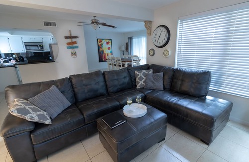 Imperial Point House | Heated pool , tiki hut , sunny family fun!