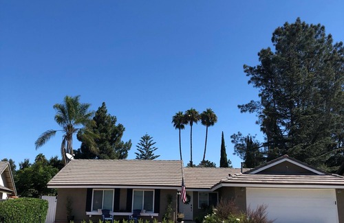 Thousand Oaks House | HEATED SPA, WEEKDAY DISCOUNTS, CUL-DE-SAC! Newly Remodeled Farmhouse home!