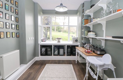 Middleton in Teesdale House | HEATHERBRAE, pet friendly, with hot tub in Middleton-In-Teesdale