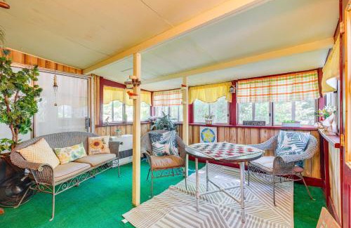 Heathsville House | Heathsville Home with Sunroom Less Than 10 Mi to Beach!