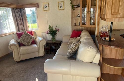 Felinfach House | Heavenly Retreat