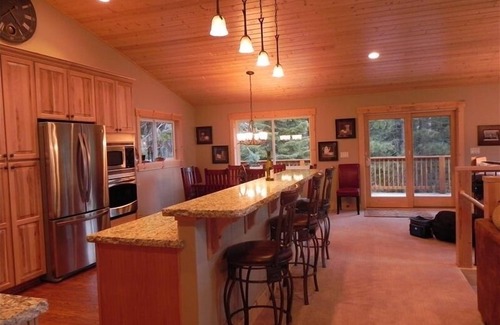 Upper Kingsbury Cabin | Heavenly Valley North stunning home. Minutes to lifts and casinos.