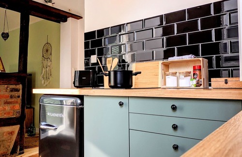 Uelzen Apartment | Heide Apartment ♣ With terrace and in the center ♣ Kitchen, Smart TV with Netflix