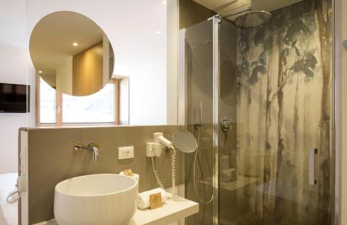 Silandro Apartment | HEIMAT - Chic & Spacious Alpine Escape Schlanders