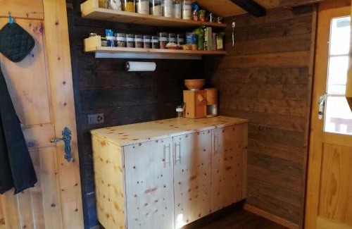 Staldenried Gspon Apartment | Heimelige Wohnung in einem Walliser Haus