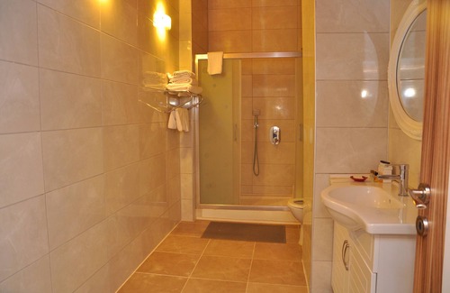 Ezine Hotel | Helen Troya Hotel Geyikli