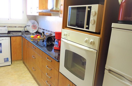 Montgat Apartment | Helena Seaview & Beach-apartment, balcony, AC, SAT-TV, high speed wifi