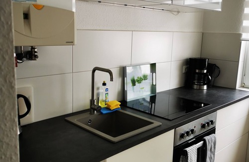 Neuehrenfeld Apartment | Helle und Ruhige 2-zimmer-wohnung mit Balkon im Trendigen Ehrenfeld