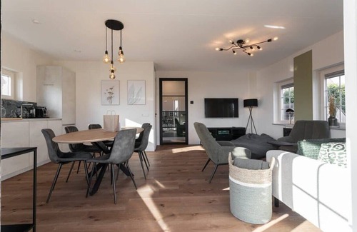 Ossenisse House | Hello Zeeland - vakantiewoning Knuitershoek 80