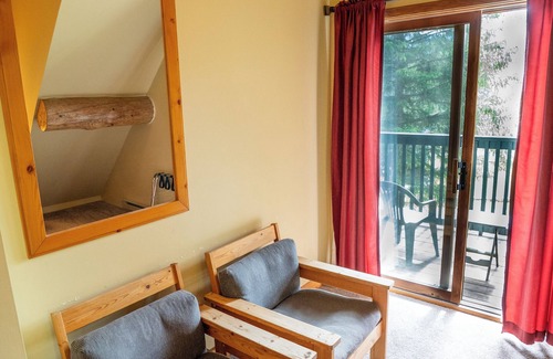 Clearwater Hotel | Helmcken Falls Lodge