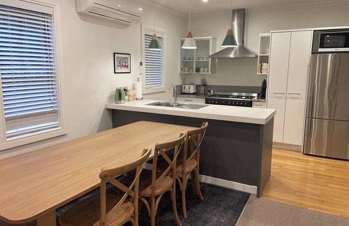 Arrowtown House | Helms Court Family Home