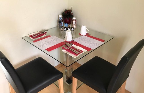 Dinnington Bed & Breakfast | Hemples Lodge