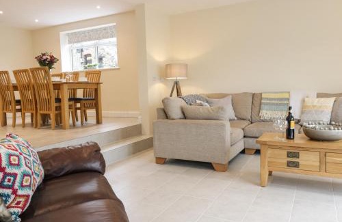 Corwen House | Hen Dy Bryn Mawndy