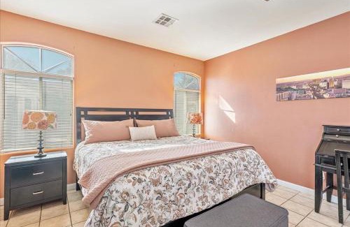 MacDonald Ranch Villa | Henderson Hacienda, 5br free heated pool-spa, 15 min to Strip
