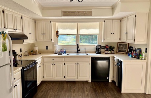 Hendersonville House | Hendersonville, TN, The Peaceful Retreat,Ping Pong & Pool Tables