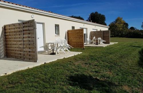 Jonzac Apartment | Hendia