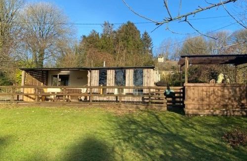 Clydey House | Hendre Glamping- Caravan Bryngwyn