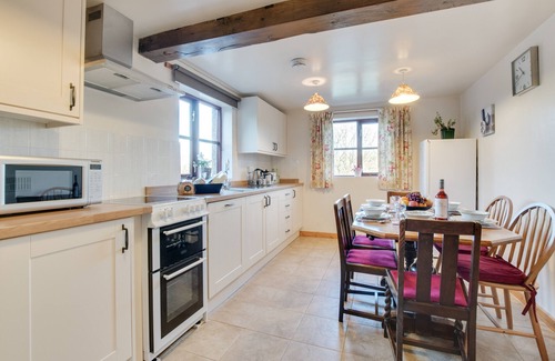 Aberhosan House | Hendre - Three Bedroom House, Sleeps 5