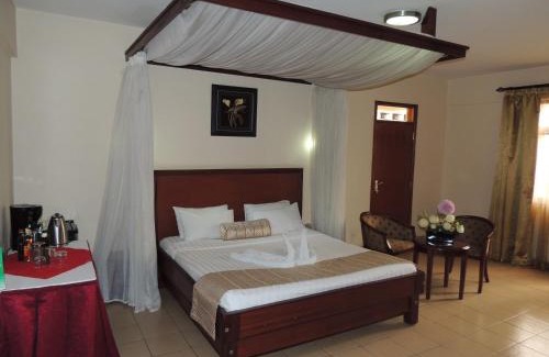 Ngara West Hotel | Hennessis Hotel