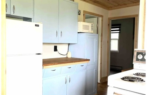Bayview Cottage | Her Francis