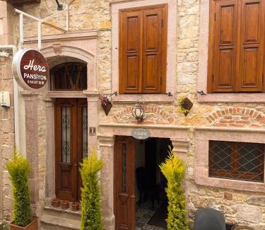 Ayvalik City Center Hotel | Hera Pansiyon