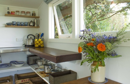 Haumoana Cottage | Herb Cottage