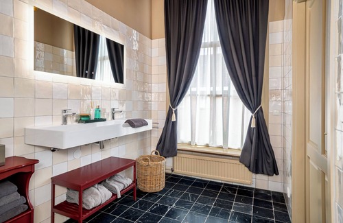 Rinsumageest Bed & Breakfast | Herberg Het Rechthuis