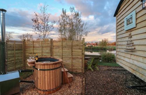 Redmile House | Herbie's Shepherds Hut at Shepherds Lodge Retreat and Wellness
