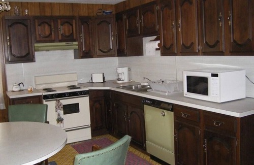 Sweet Valley House | Herbies Hideaway A Unique Getaway Just 4 Miles From Rickett's Glen State Park.
