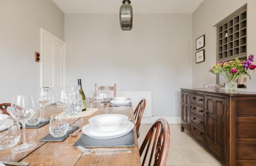 Easton Grey Apartment | Herdsman's Cottage - Beautiful 3 Bed in Wiltshire!