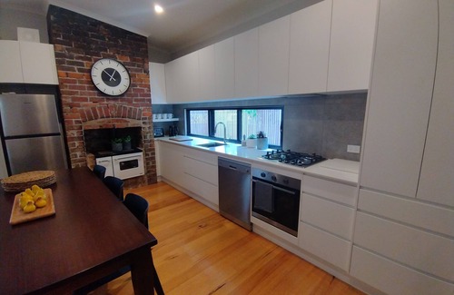 Bendigo Cottage | Heritage Cottage - Fully Renovated