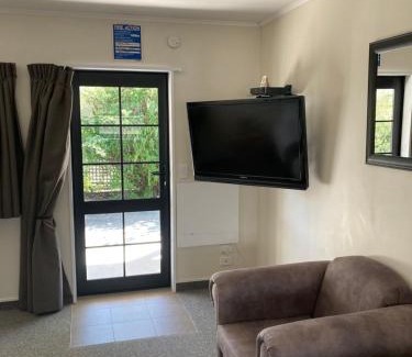 Hokitika Hotel | Heritage Highway Motel