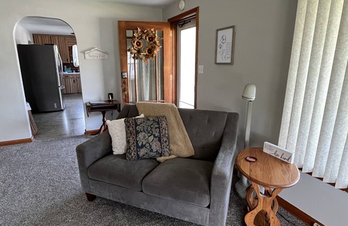 Orrville House | Heritage House - Orrville, OH … minutes to Amish Country!