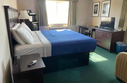 Watertown Hotel | Heritage Inn Hotel
